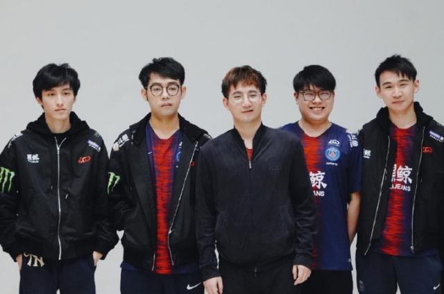 强调身体对 强调身体对