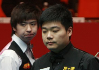 比赛中屡屡 比赛中屡屡