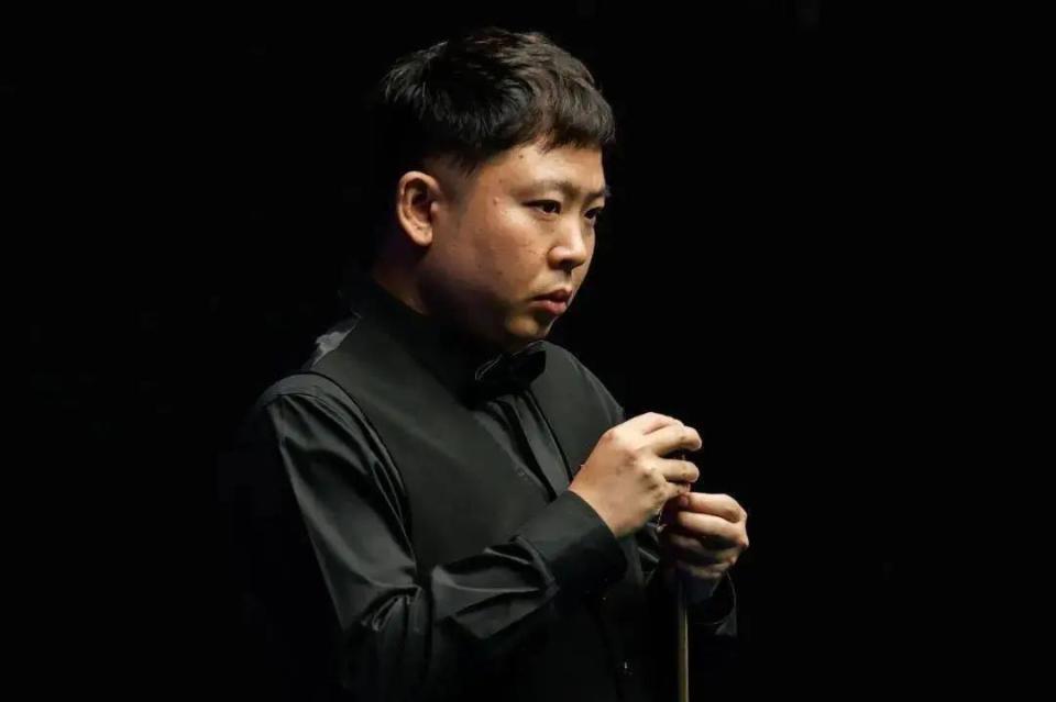 他在空中停 他在空中停