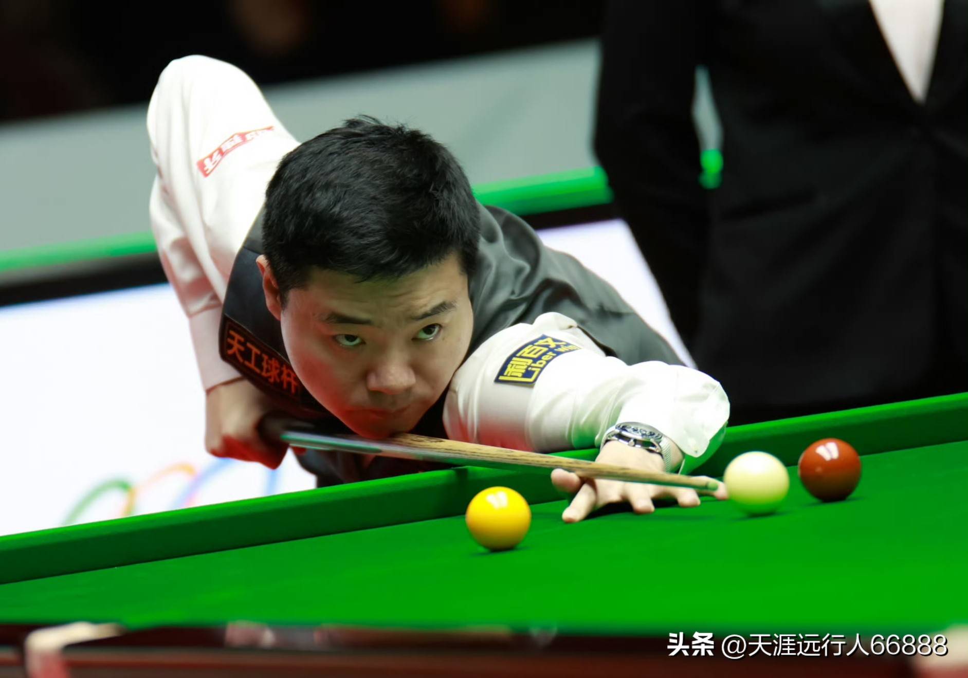 而在与西汉 而在与西汉