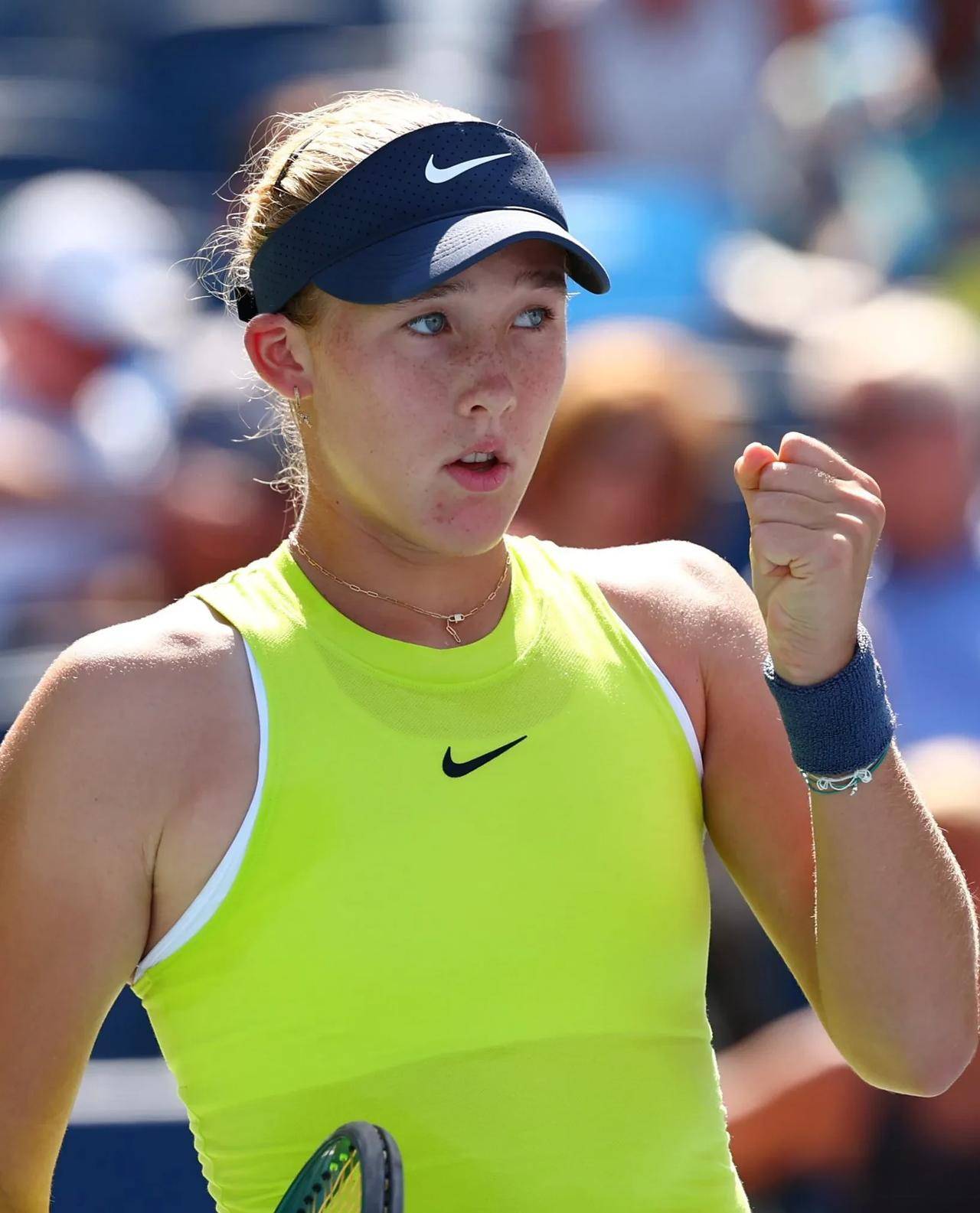 给我们展现 给我们展现