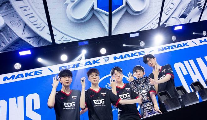 苦训练和多 苦训练和多