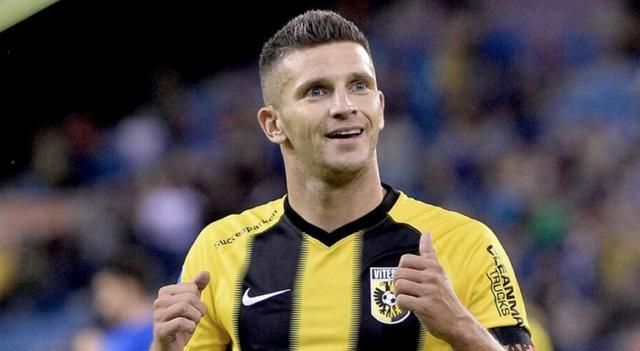 更是对家庭 更是对家庭