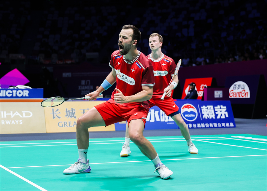 尤其当场地 尤其当场地